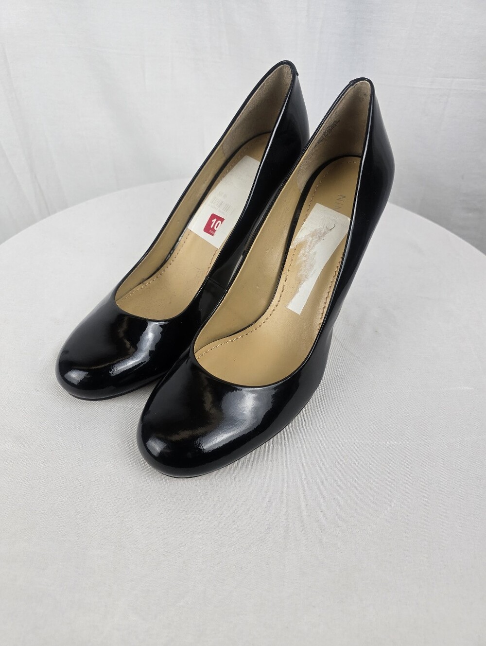 Nine West Black Patent Leather Round-Toe 3' Heels Sz 10